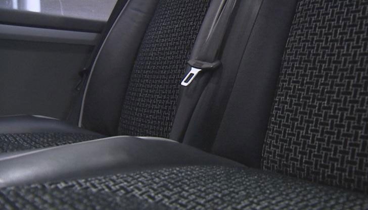 Дори в автобуса да има колани, хората не са задължени да ги сложат, а голяма част от пътниците може да са правостоящи Дори в автобуса да има колани, хората не са задължени да ги сложат, а голяма част от пътниците може да са правостоящи