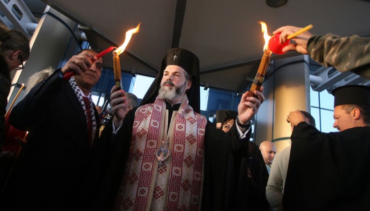 Митрополит Антоний го донесе от Йерусалим