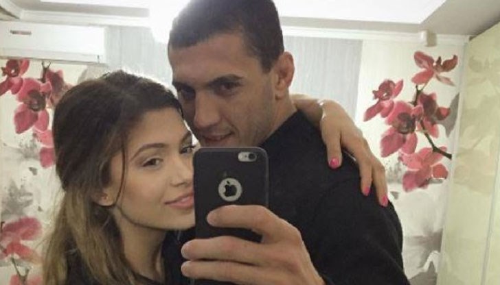 Бившето гадже на ДесиСлава скоро ще мине под венчило. Бившето гадже на ДесиСлава скоро ще мине под венчило.