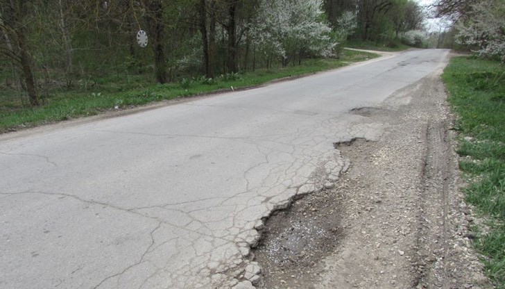 Протестиращите се събират на изходите на Кубрат за Русе и за Разград