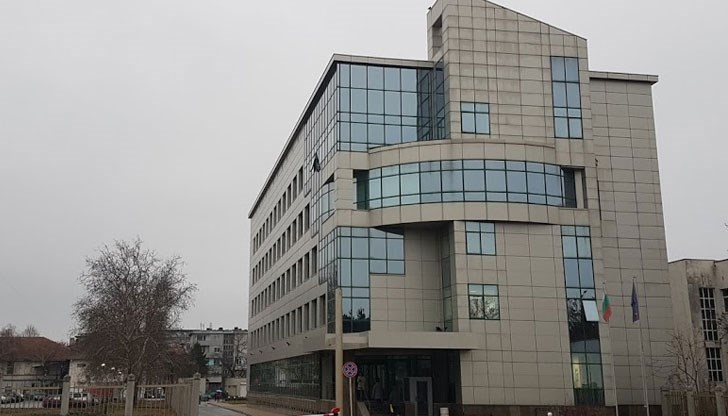 На 30 април офисът на НАП в Русе ще работи непрекъснато от  9:00 часа до 17:30 часа и докато  има клиенти в салона за изчакване