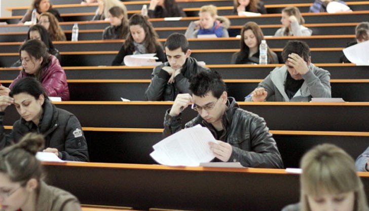 Предвижда се 17 от университетите у нас да запазят досегашните стойности на таксите