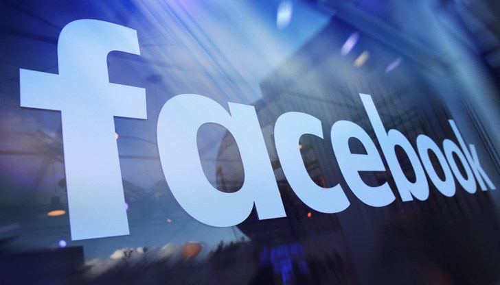 Когато потребител посети даден сайт, браузърът праща искане към сървъра на сайта и споделя с него IP адреса