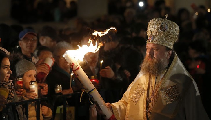 16 милиона православни християни посрещат Възкресение Христово