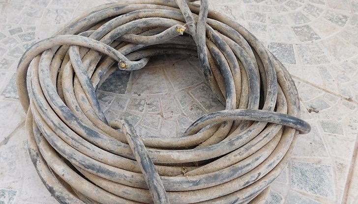 Нанесената щета е на стойност около 250 лева Нанесената щета е на стойност около 250 лева