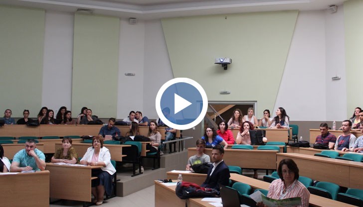 Целта е трудова реализация на завършващите бакалаври и магистри