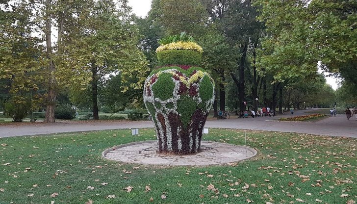 Безброй забавления, игри, лакомства, томбола и много награди за малки и големи