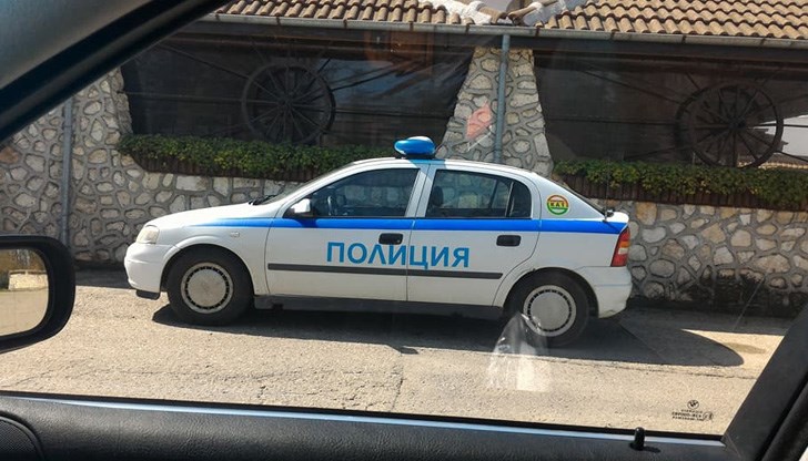 Как полицаите установяват кой автомобил е със затъмнени стъкла?