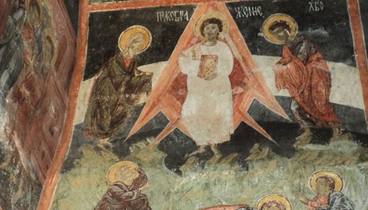 Стенопис в българското село Добърско показва Христос в космическа ракета