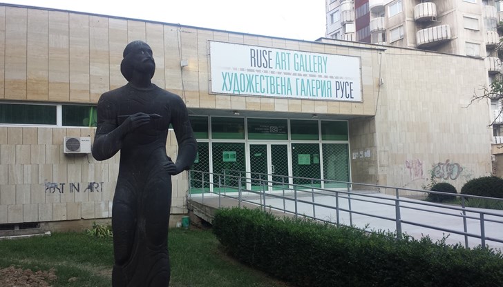 15 ученици ще представят своите пластики, съдова керамика, рисунки и художествени фотографии 15 ученици ще представят своите пластики, съдова керамика, рисунки и художествени фотографии