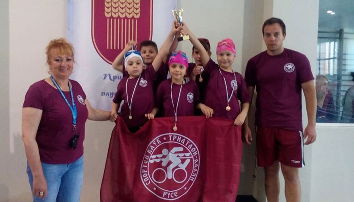 Русенските състезатели се представиха отлично на плувен турнир "Бяла лястовица" в град Добрич