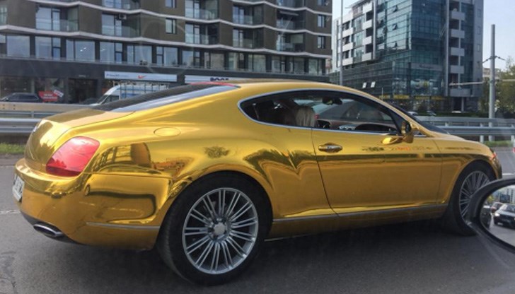 Явно златното /и русото/ остават предпочитани цветове за богаташите