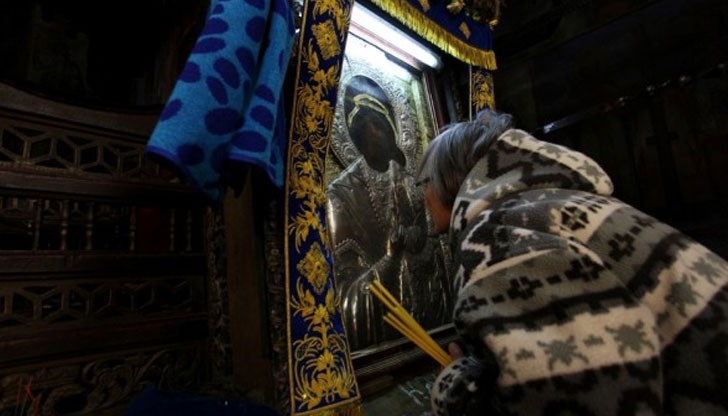 Бизнесмен проходи без операция, а бездетна дълги години жена се сдобила с първата си рожба