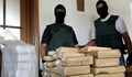 Арестуваха двама българи с кокаин за 200 милиона долара