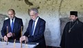 Румен Радев запали свещ за здраве в Басарбовския манастир