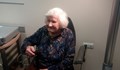 102-годишна жена прогледна след операция във Варна