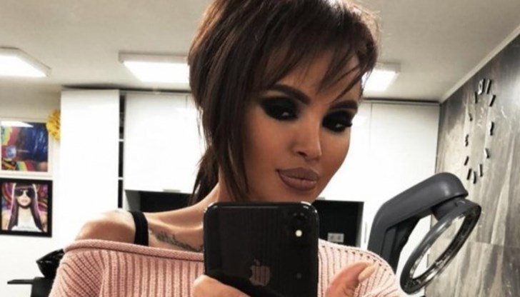 Нейните почитатели свързват промените с новата любов в живота на миньончето Нейните почитатели свързват промените с новата любов в живота на миньончето