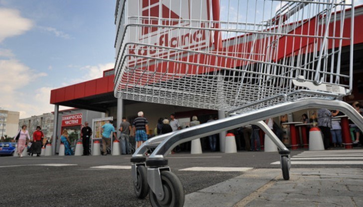 В чантичката не е имало много пари, но е имало телефони и документи на името на Сашо Нунев