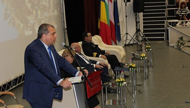 Русенският депутат подчерта значението на Русе за развитие на Дунавския регион пред тримата президенти