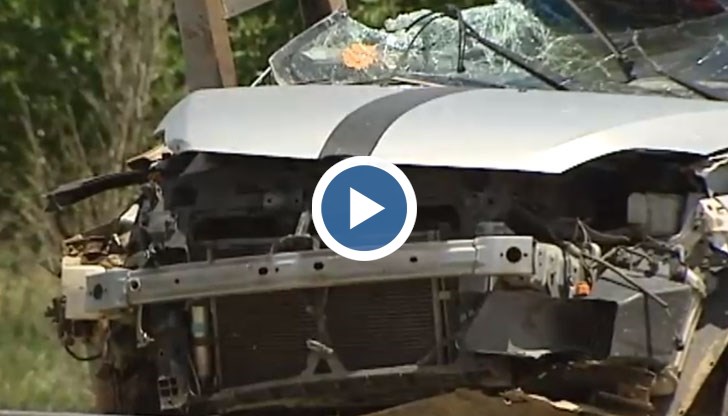 Автомобилът на сънародниците ни е преминавал през прелез без бариера