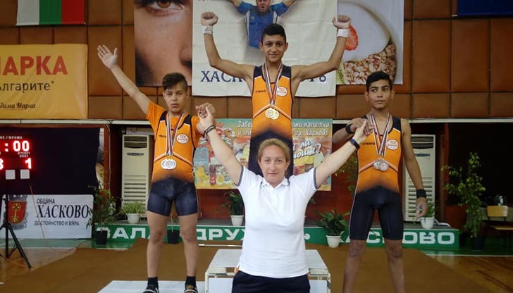 Близо 40 състезатели на ТСК – Русе се включват в започналия вчера Държавен личен шампионат по вдигане на тежести в Хасково