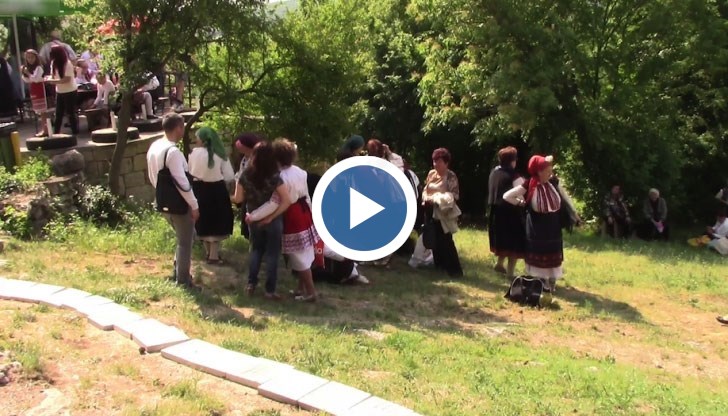 Започнаха празненствата на община Две могили