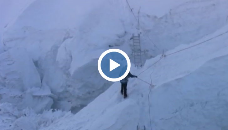 Те вършат цялата черна работа на участниците в предимно комерсиалните експедиции