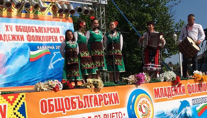 Певците от Детската вокална група „Славейче“ в Ценово се завърнаха с куп отличия