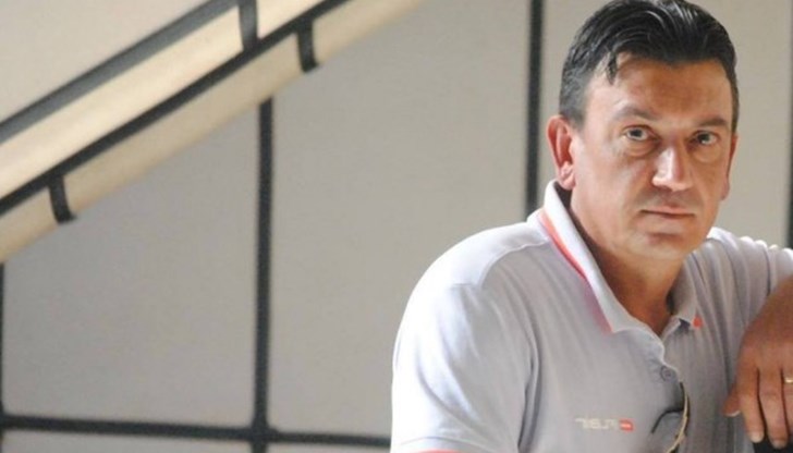 Близо час реанимирали българина, който издъхна на път за Лондон Близо час реанимирали българина, който издъхна на път за Лондон