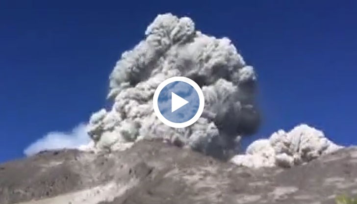 Вулканът изхвърли пепел и прах на 5 км височина