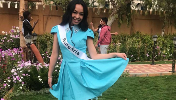 Екзотичната красавица е студентка в Нов Български Университет