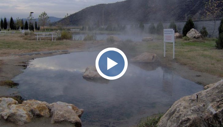 Според тях строежът ще унищожи минералните извори, наречени гьолове, които се посещават с лечебна цел от хората