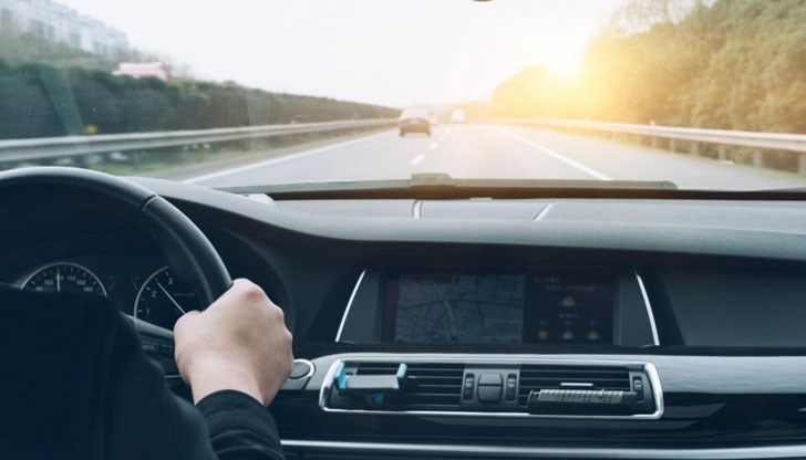 Всички празнични дни са свързани с пътувания в страната и в чужбина