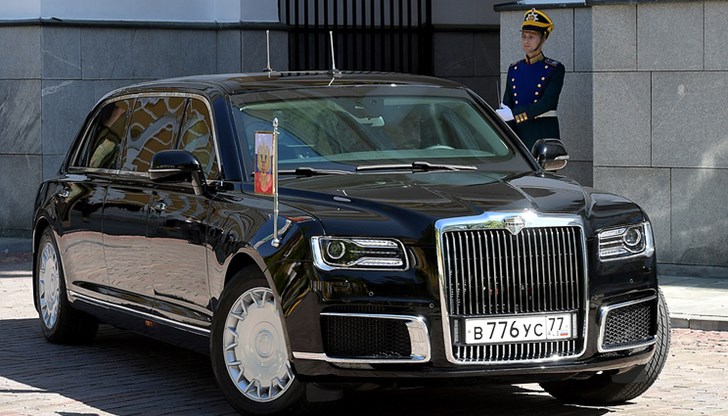 Руският президент измина с автомобила около 200 метра – от Сенатския дворец до Кремъл