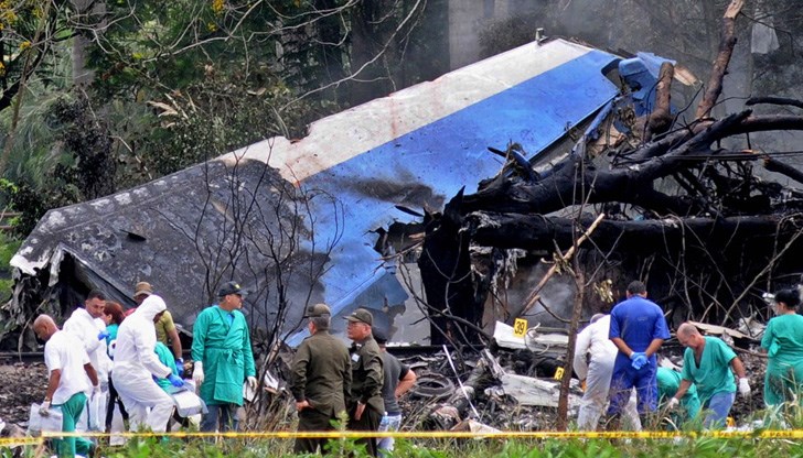 Повече от сто души загинаха в самолетна катастрофа край Хавана