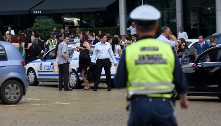 Целта е да се осигури безпроблемно празнуване на абитуриентски балове