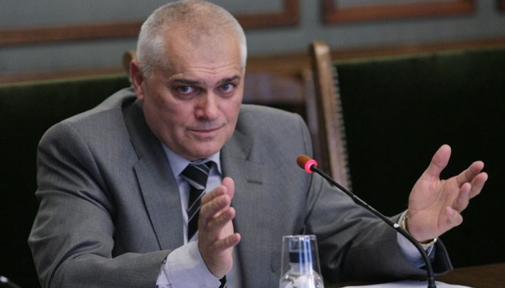 Разследващите работят от много време по случаи на източване на пари в цялата държава, заяви вътрешният министър