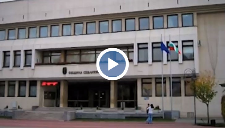 Служителите са били командировани до Ница с цел обмяна на добри практики с местната администрация