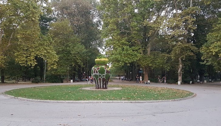 В събитието ще участват 600 деца, учители и аниматори в представителни групи от всички общински детски градини