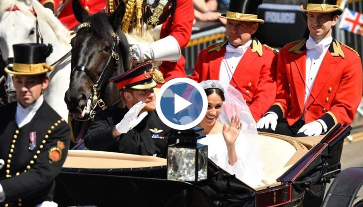 Сватбената разходка на младото семейство
