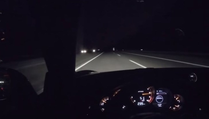 Човекът няколко пъти си разтъркал очите, получавайки фиша с глобата Човекът няколко пъти си разтъркал очите, получавайки фиша с глобата