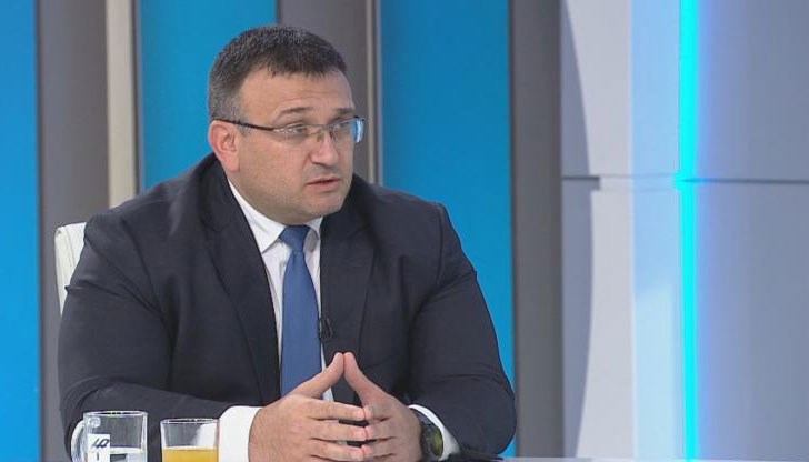 МВР не е спирало да търси избягалите затворници Владимир Пелов и Радослав Колев