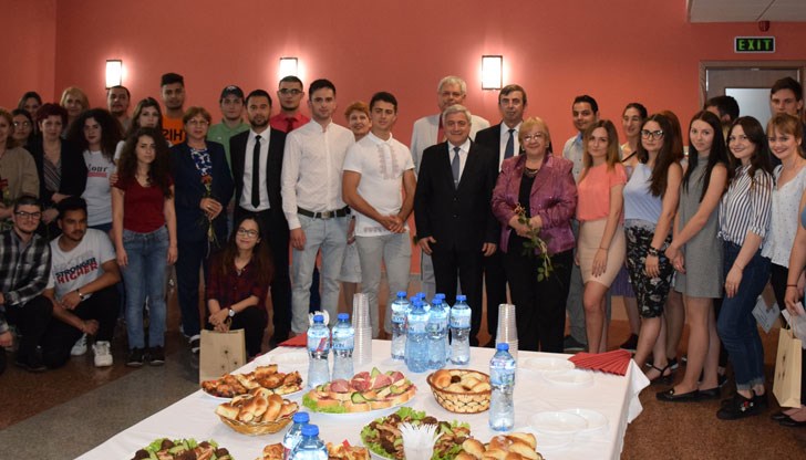 Най-добрите студенти получиха награди в навечерието на 24 май