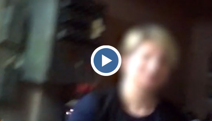 Портиерка изкарва пари на работното си място чрез най-древната професия