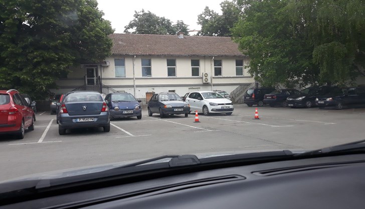 Защо Общината държи да си платя данъците, а не се интересува от проблемите ми?