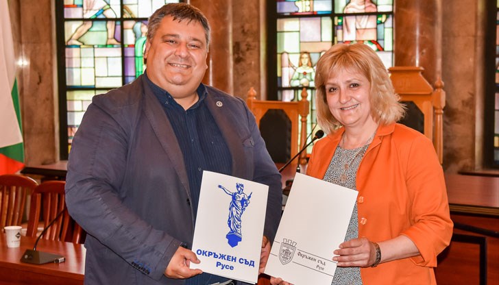 Основната цел на партньорството е създаване на интерес и мотивация у студентите за професионална реализация и кариерно развитие Основната цел на партньорството е създаване на интерес и мотивация у студентите за професионална реализация и кариерно развитие