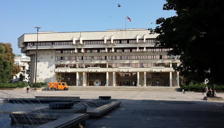 Утре следобед ще стане ясно кой е подалият документи кандидат и дали той печели Утре следобед ще стане ясно кой е подалият документи кандидат и дали той печели