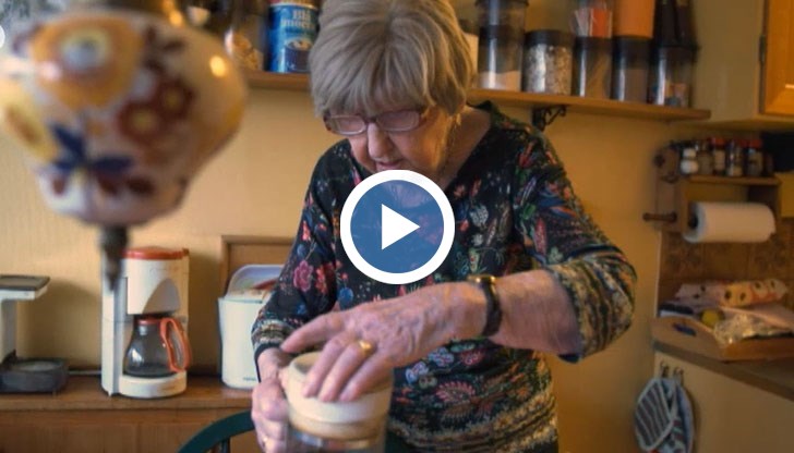 105-годишната жена не може да си представи какво би правила без компютъра си