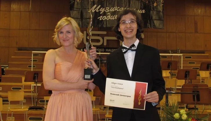 16-годишният пианист Николай Димитров получи награда „Олга Камбурова“