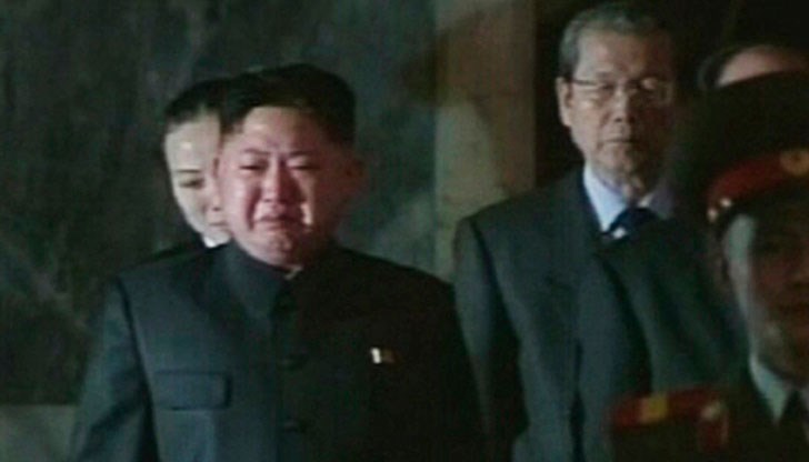 Видеозапис озадачи останалите представители на властта в Пхенян